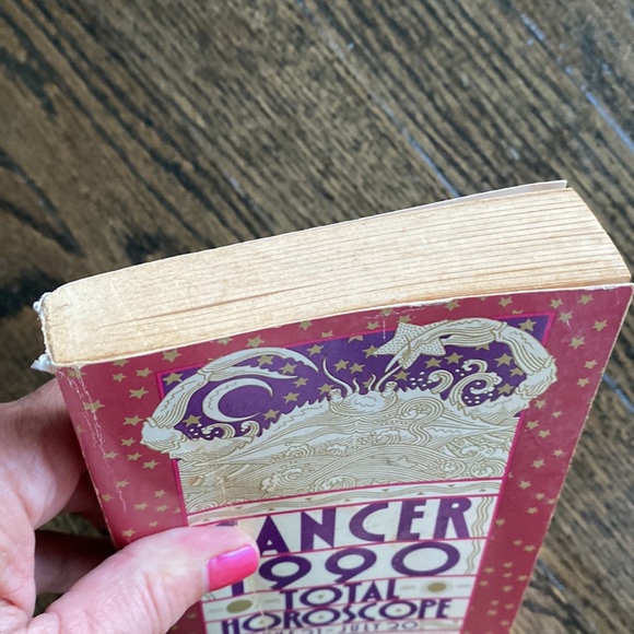 1990 Cancer Zodiac Sign Horoscope Paperback Book - Picture 5 of 6